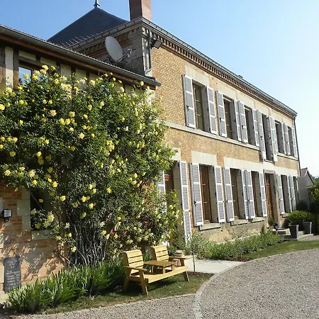 Frühstückspension Entre Cour Et Jardin