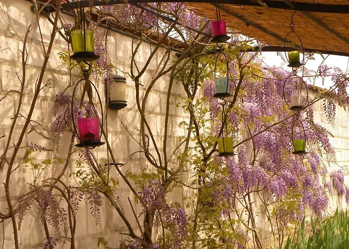 Bed & Breakfast Entre Cour Et Jardin